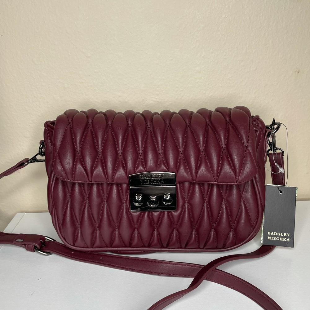 Badgley Mischka NEW burgundy Beautiful 🤩